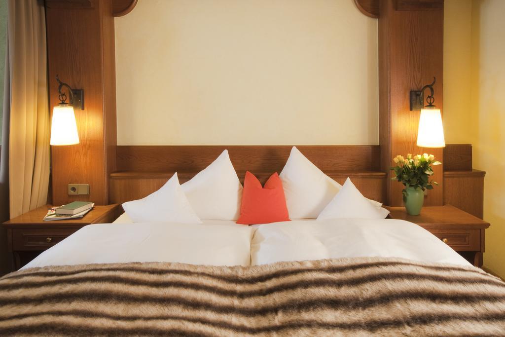 Familienhotel Post Serfaus Room photo